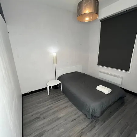 Superbe Silencieux Dans L'hyper Centre